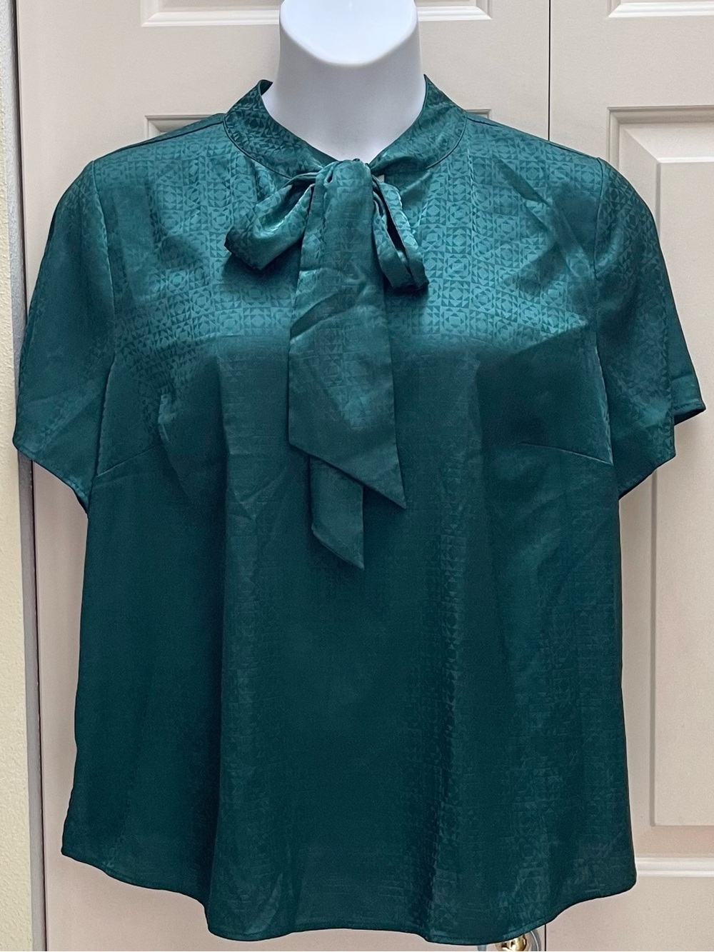 Vince Camuto tie neck blouse